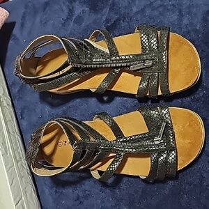 Bearpaw silver gladiator sandals. Size 11